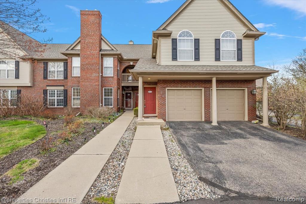 28360 Carlton Way Drive, Novi, MI 48377