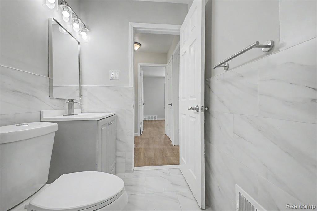 8300 Stout Street, Detroit, MI 48228 — Photo 12