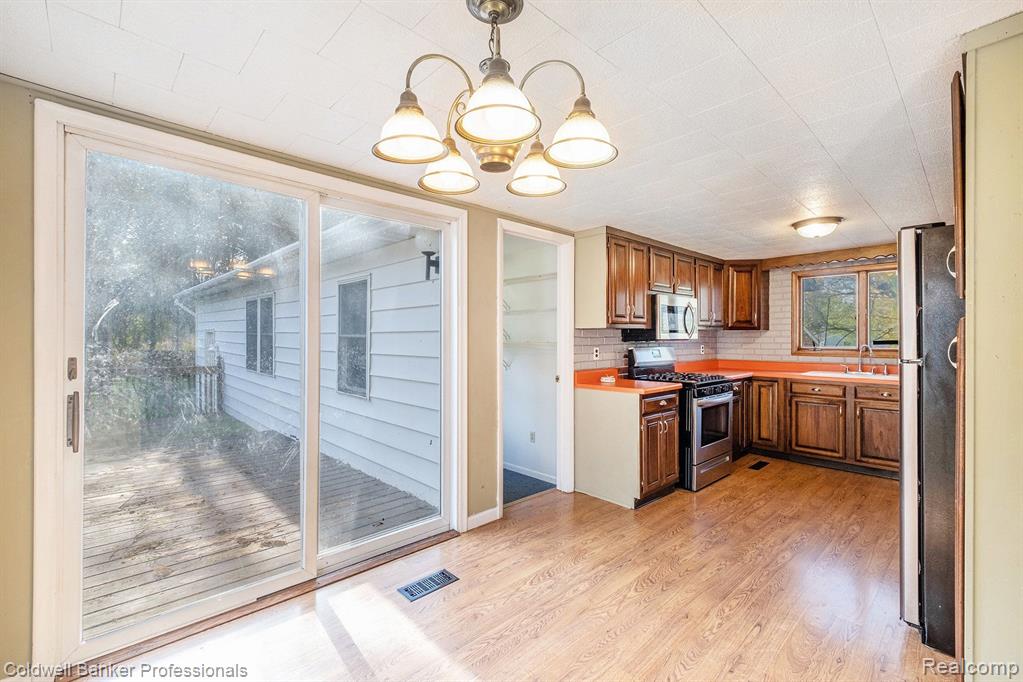 6093 PORTER Road, Grand Blanc, MI 48439 — Photo 13