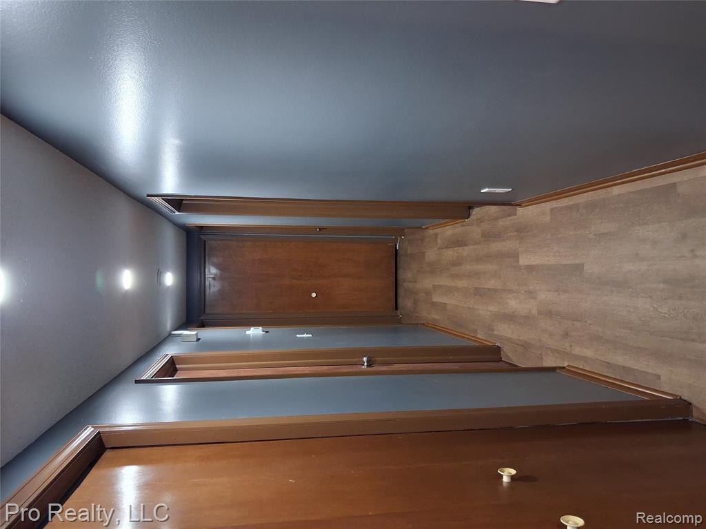 2219 Lakeview Avenue, Ypsilanti, MI 48198 — Photo 13