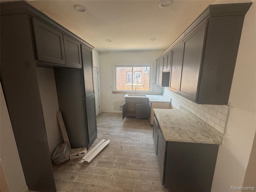 993 Algonquin Street, Detroit, MI 48215 — Photo 15