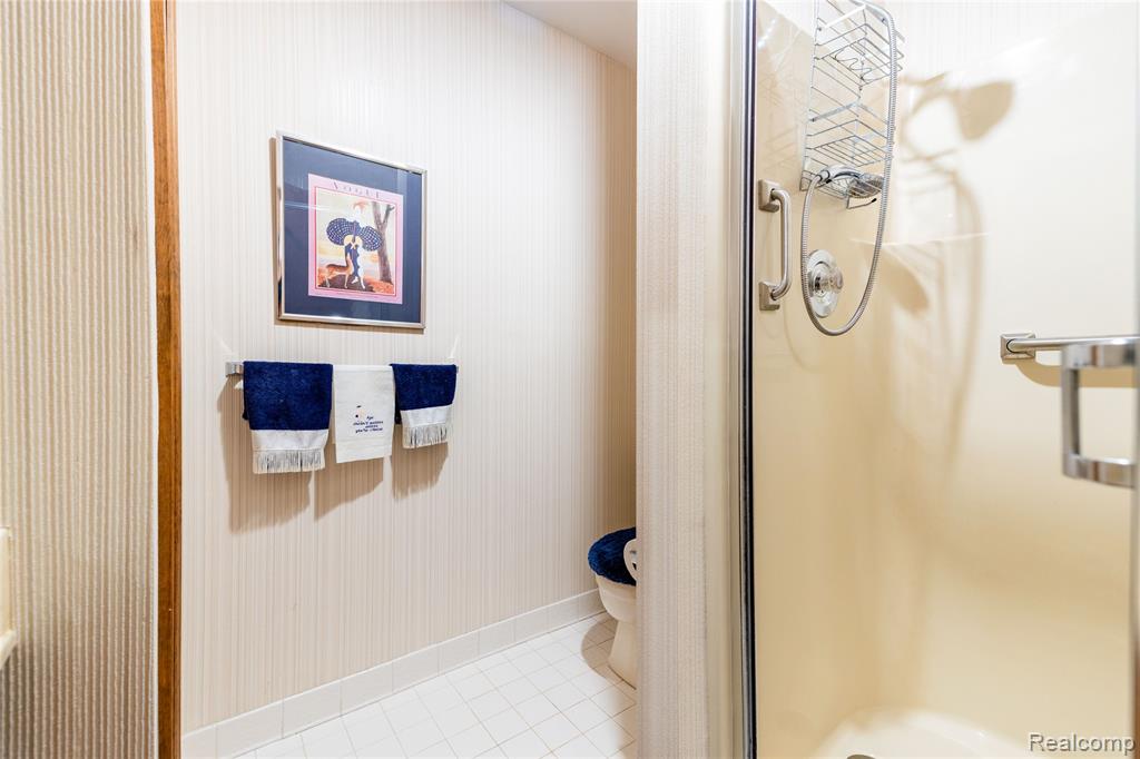 8597 Mathias Drive, 43, Grosse Ile, MI 48138 — Photo 21