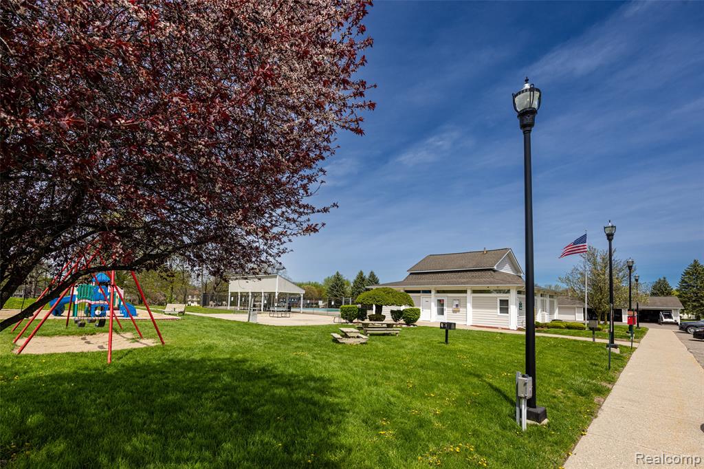 39826 Village Wood Circle, Novi, MI — Photo 19