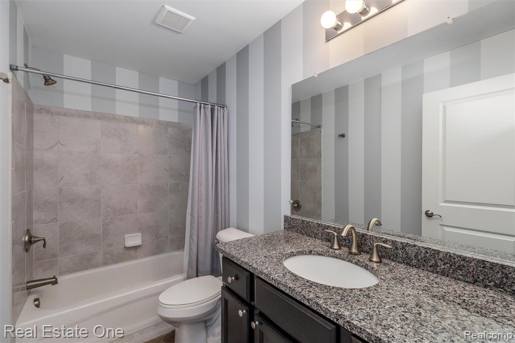 260 Center Boulevard, Wixom, MI 48393 — Photo 16