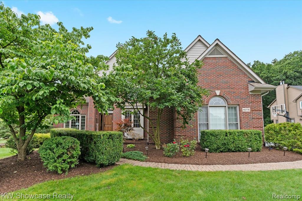 45776 Bristol Circle, Novi, MI 48377 — Photo 2