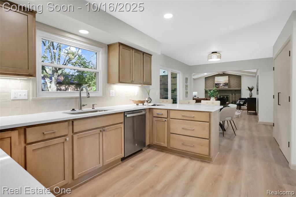 5275 Cheltenham Drive, Troy, MI 48098 — Photo 8