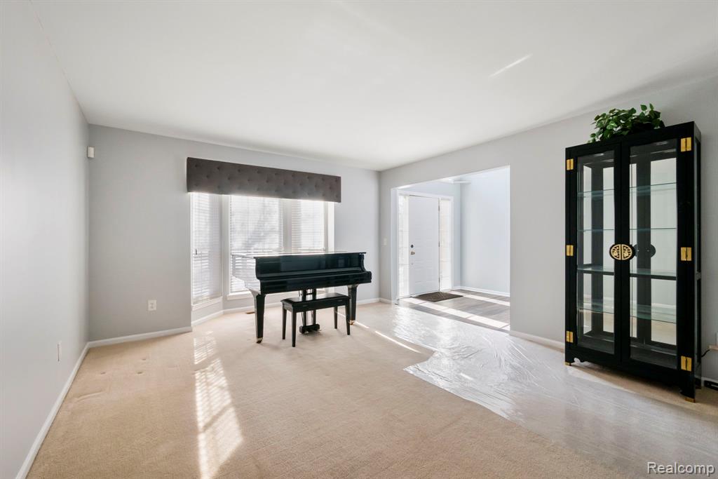 7956 Billingham Road, West Bloomfield, MI 48324 — Photo 10