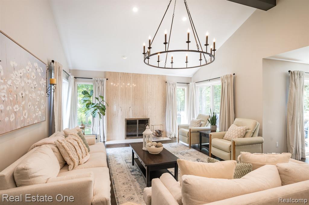 4794 RIVERS EDGE Drive, Troy, MI 48098 — Photo 9