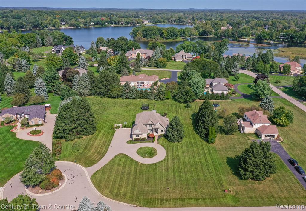 914 SHREWSBURY Drive, Clarkston, MI 48348 — Photo 60