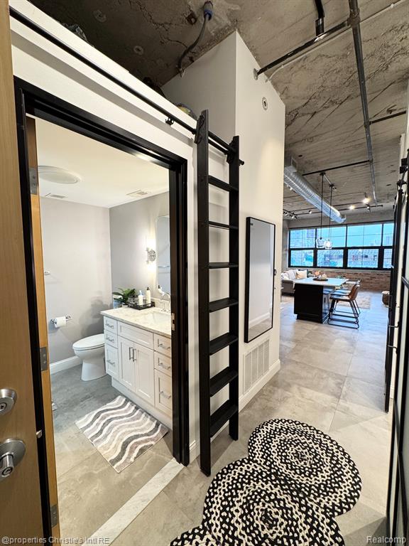 55 W CANFIELD Street, Detroit, MI 48201 — Photo 2