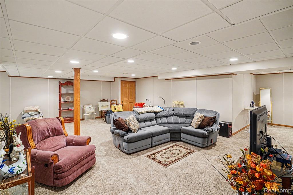 5478 Red Oak Court, Linden, MI 48451 — Photo 11