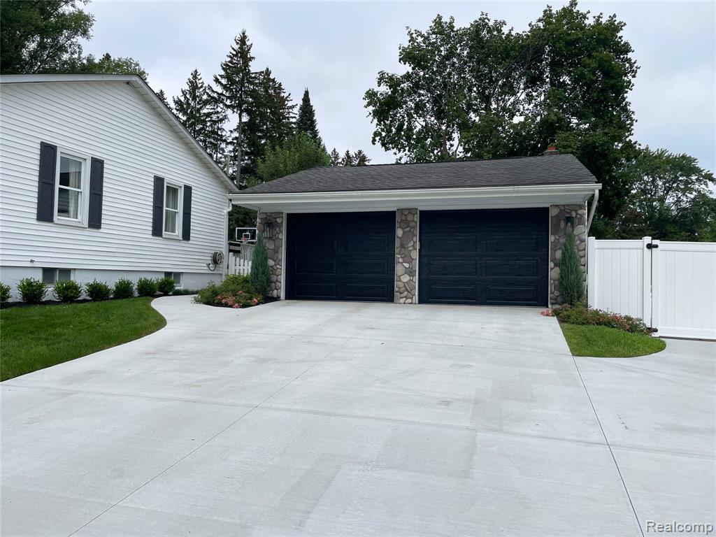 4404 Pinedale Avenue, Clarkston, MI — Photo 3