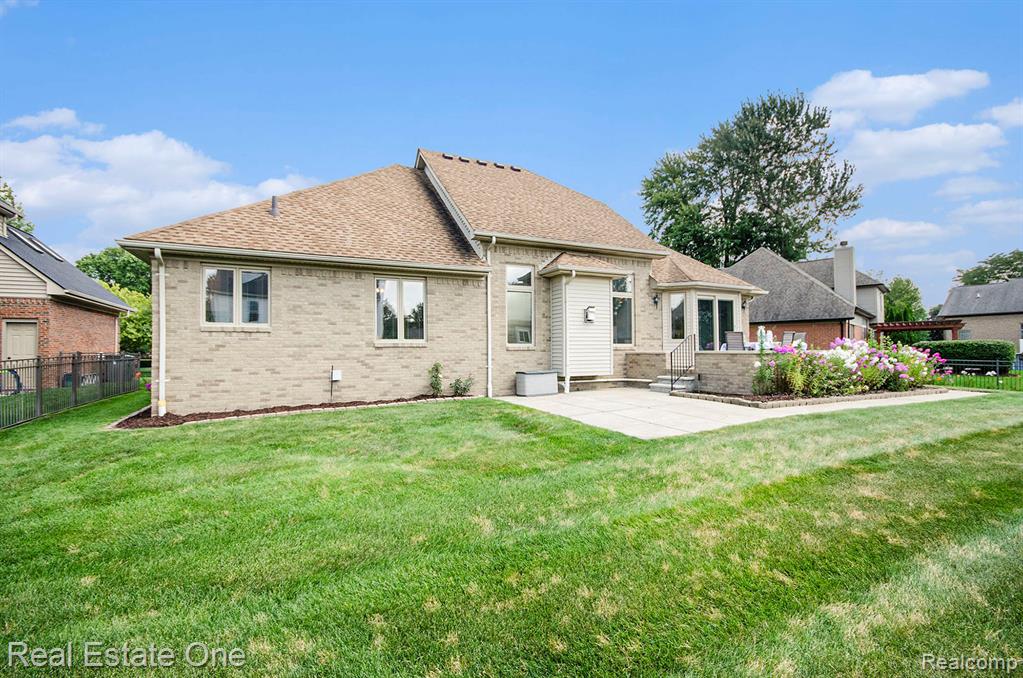 54149 Acadia Drive, Macomb, MI 48042 — Photo 32
