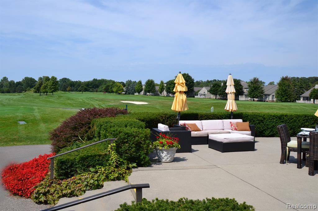484 Newburne Pointe, 36, Bloomfield Hills, MI 48304 — Photo 27
