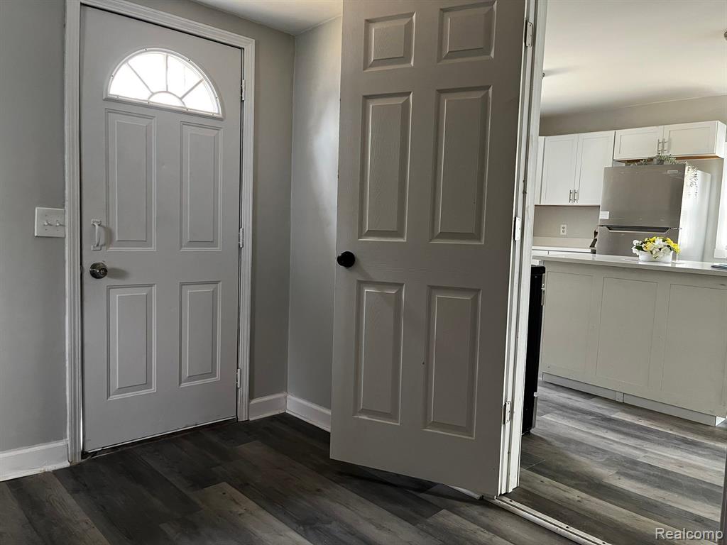 417 E HUNT Street, Adrian, MI 49221 — Photo 9