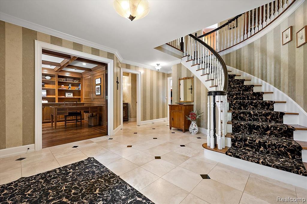 510 Hunters Crossing, Bloomfield Hills, MI 48304 — Photo 5