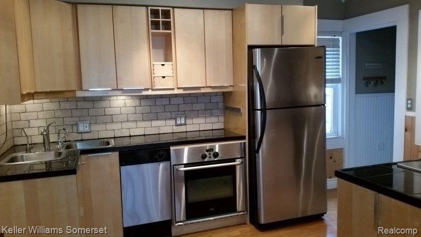 516 N WEST Street, Royal Oak, MI 48067 — Photo 11