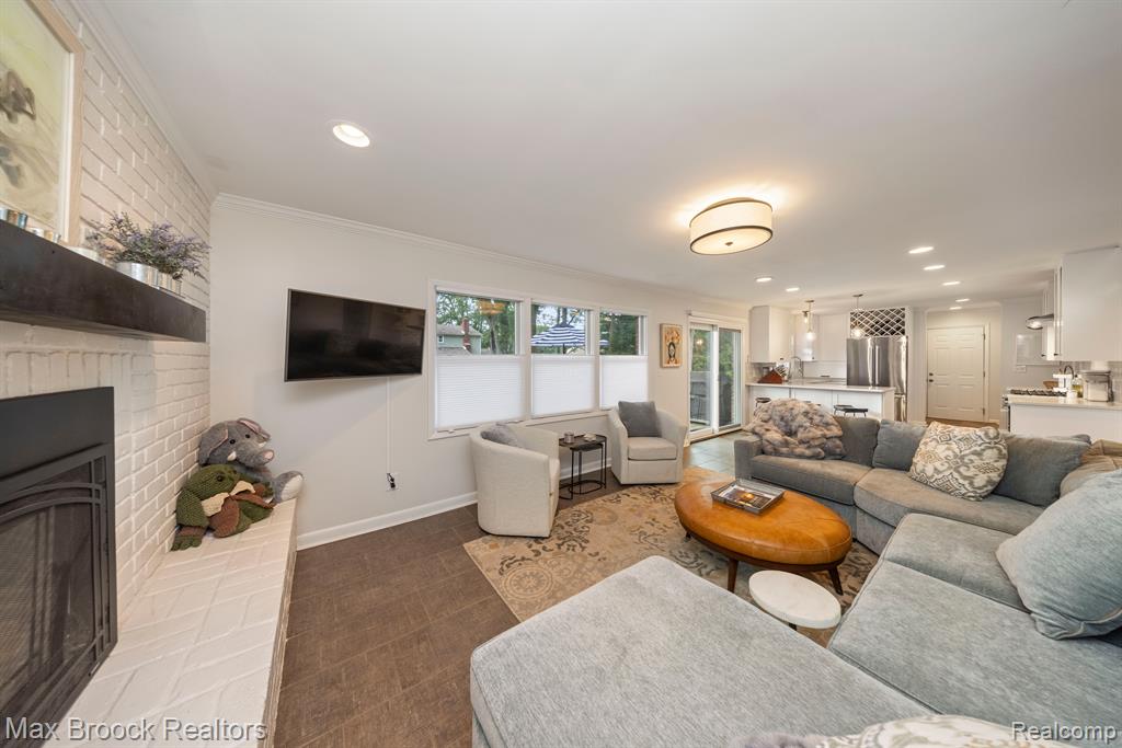 5562 PEBBLESHIRE Road, Bloomfield Hills, MI 48301 — Photo 19