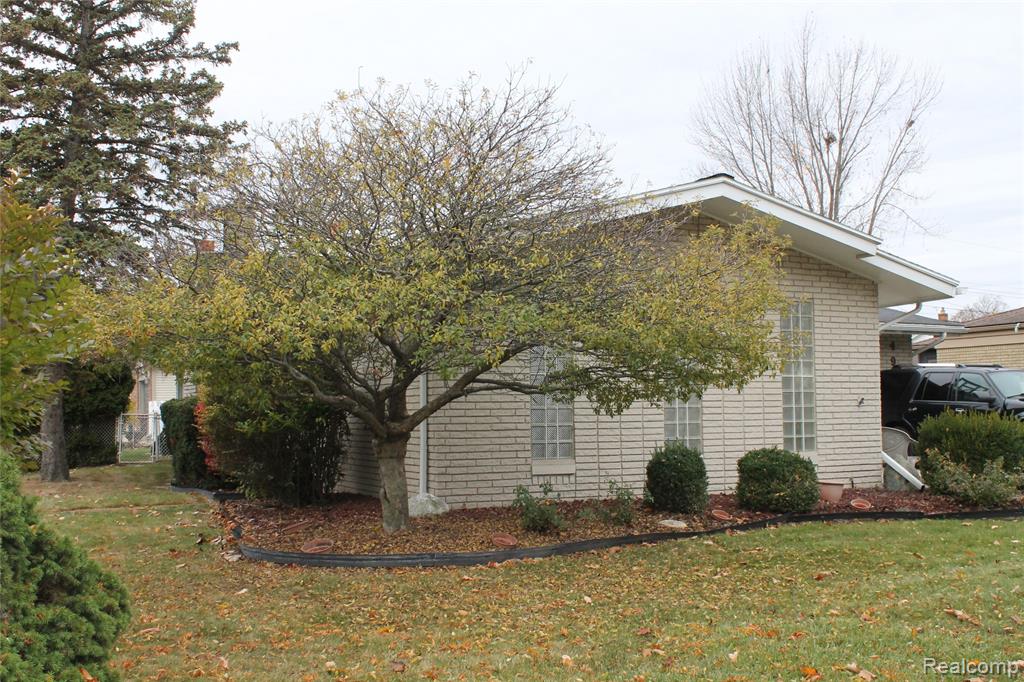 4986 Jackson Street, Trenton, MI 48183 — Photo 5