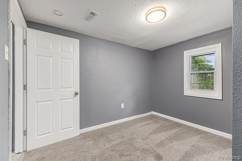 11472 Cadillac Avenue, Warren, MI 48089 — Photo 12