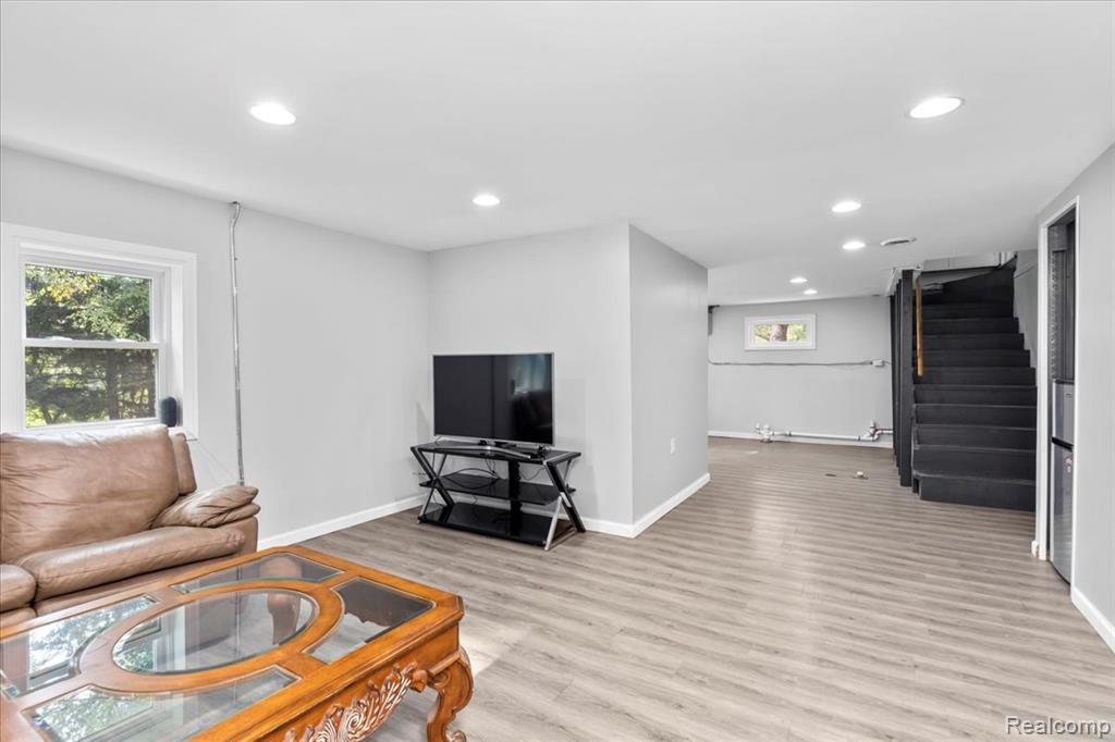 8381 Tindall Road, Springfield, MI 48350 — Photo 26