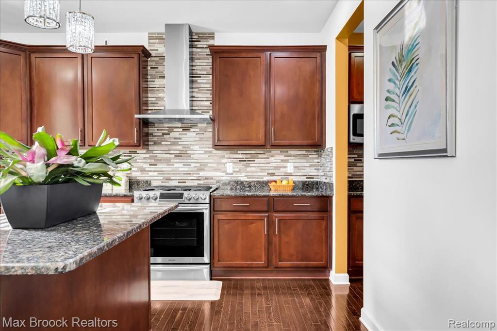 27023 Ladbroke Street, Novi, MI — Photo 13