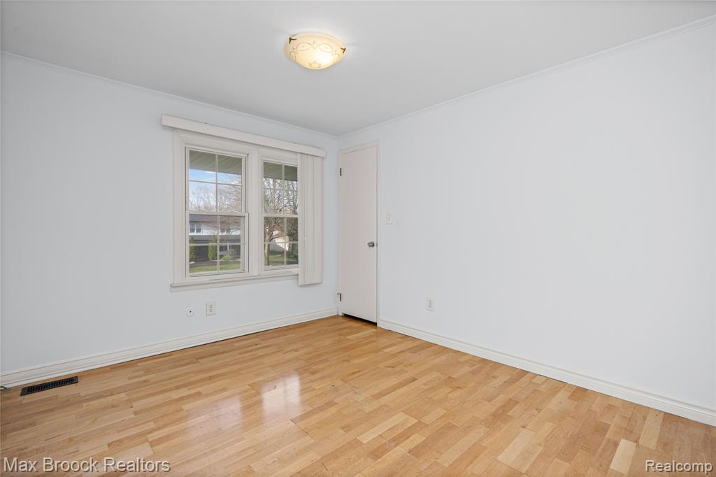 6240 Wynford Drive, West Bloomfield, MI — Photo 36