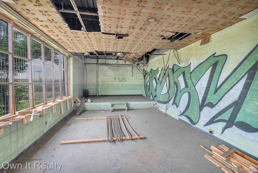 8616 Grinnell Street, Grosse Pointe, MI, 48213