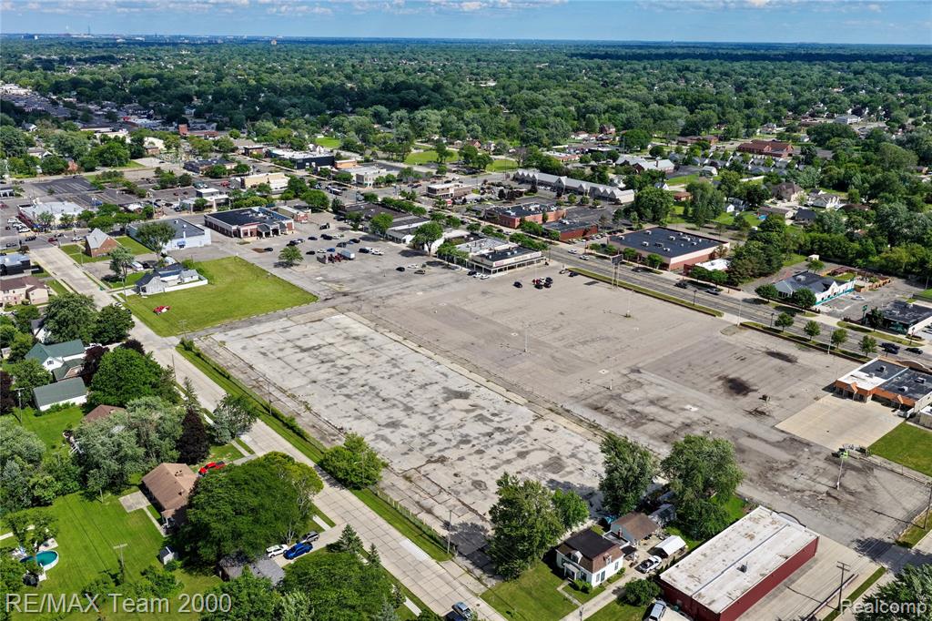 5705 Middlebelt Road, Garden City, MI — Photo 5
