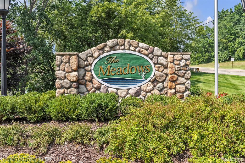 77 Sedum, Howell, MI 48843 — Photo 53