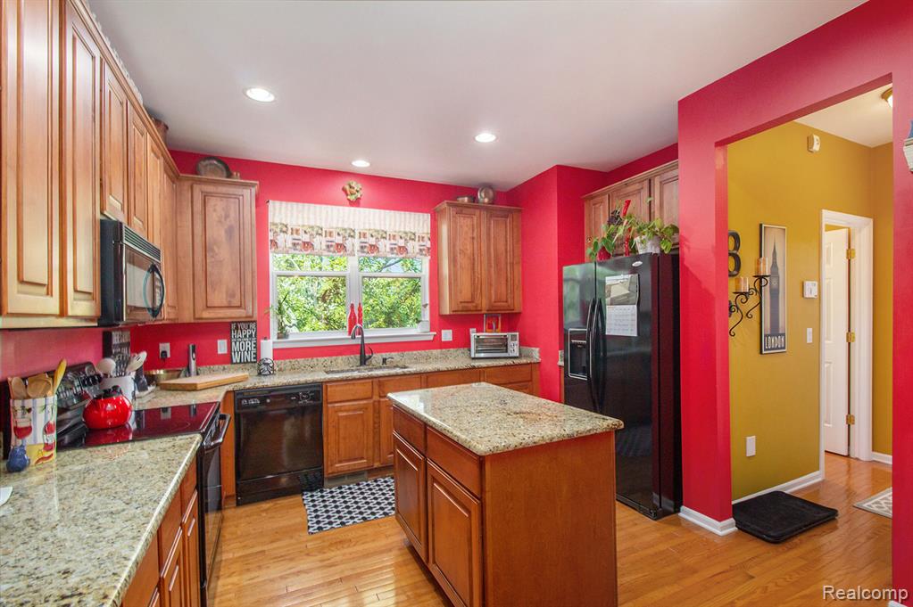 43080 Emerson Way, Novi, MI 48377 — Photo 13