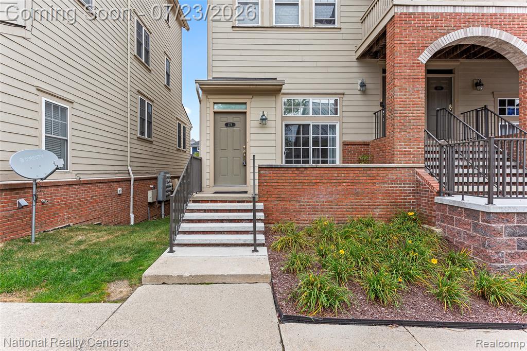 178 AMYS Walk Street, Auburn Hills, MI 48326