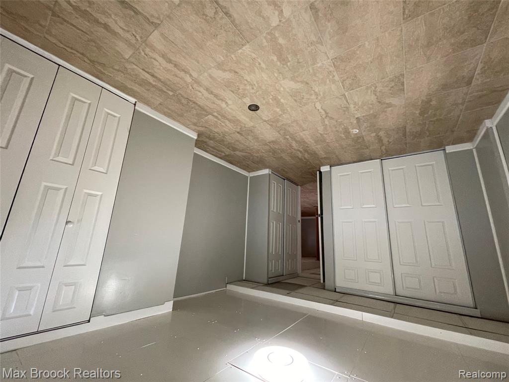 41152 Hollydale Road, Novi, MI — Photo 21