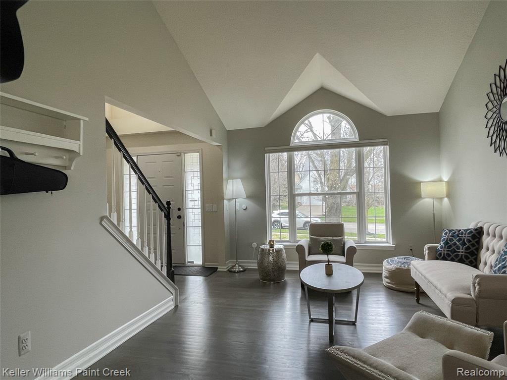 4927 Ravine Court - Photo 3