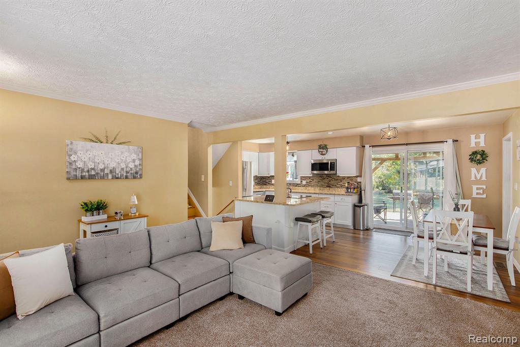 5807 Shetland Way, Waterford, MI 48327 — Photo 8