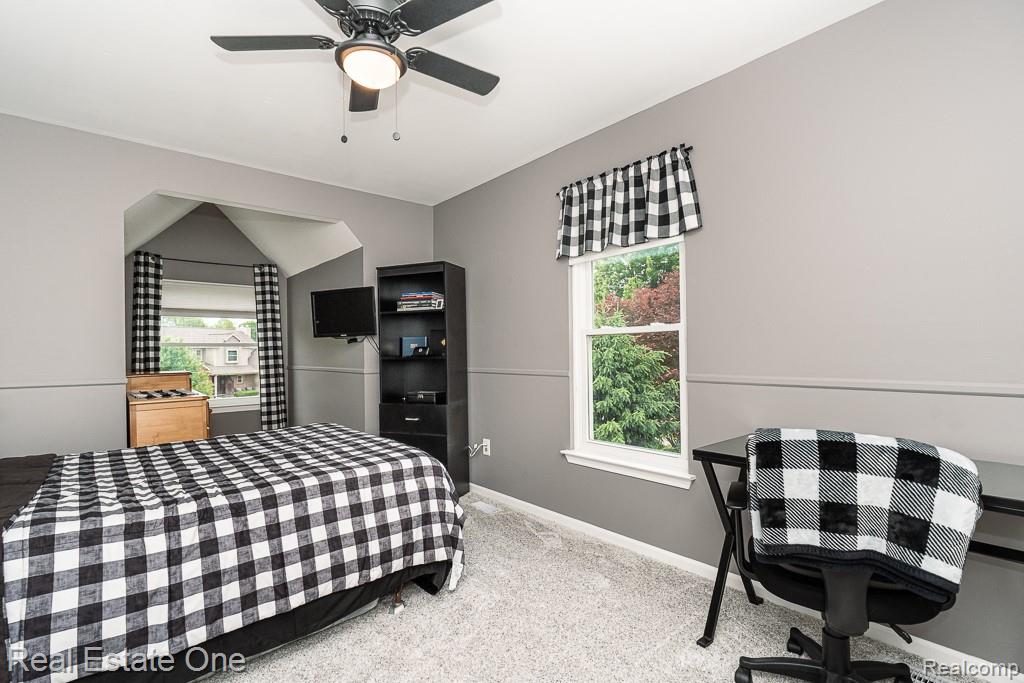 1043 Ridgeview Circle, Lake Orion, MI 48362 — Photo 28