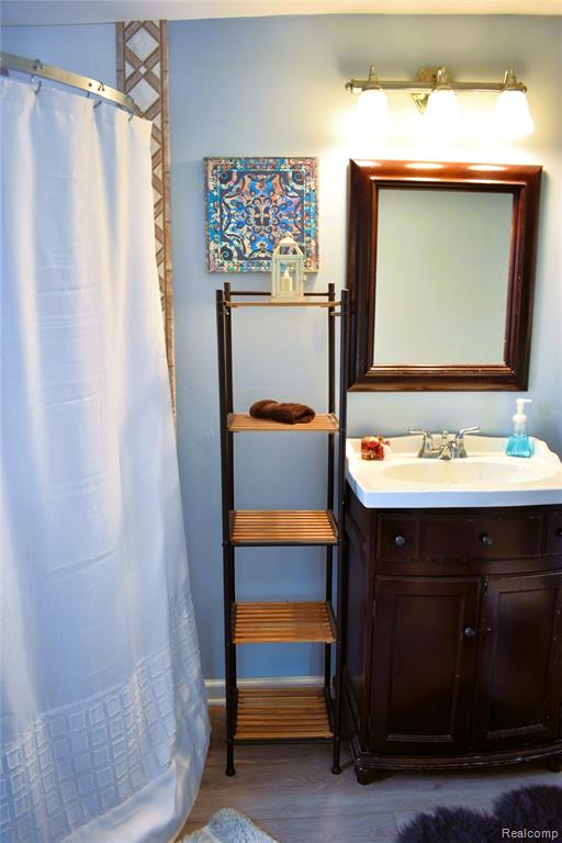 7400 Lawrence Street, Grand Blanc, MI 48439 — Photo 17