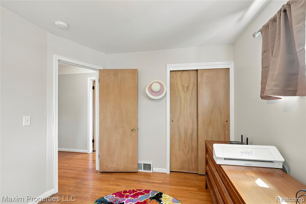 33214 Sheridan Street, Garden City, MI — Photo 18
