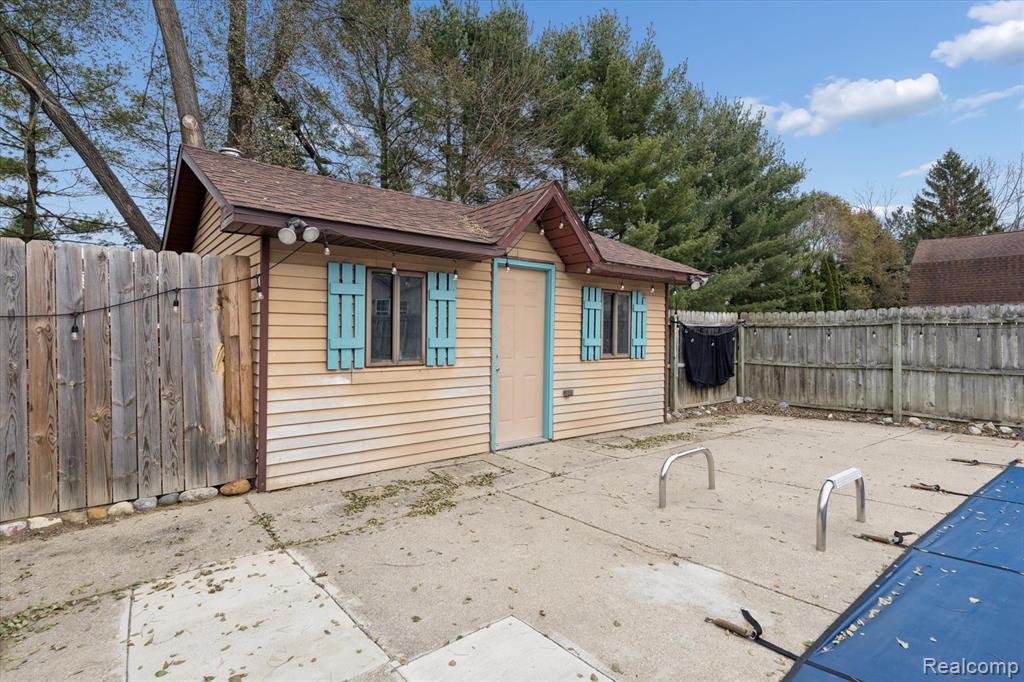 8474 Wesley Drive, Flushing, MI 48433 — Photo 58