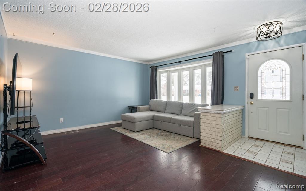 5737 Shetland Way, Waterford, MI 48327 — Photo 7