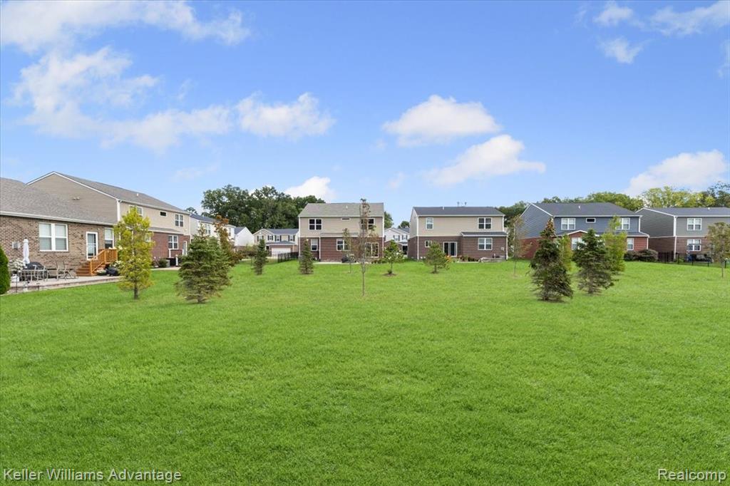 8228 Quincy Drive, Westland, MI — Photo 35