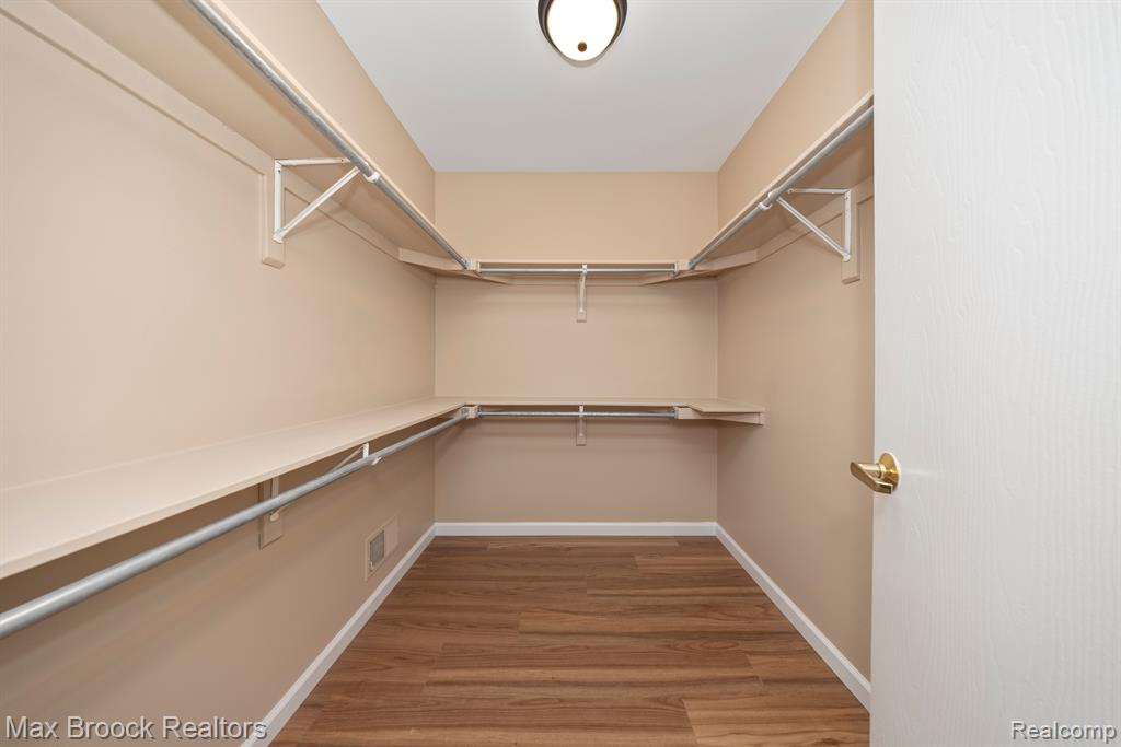5605 DRAKE HOLLOW Drive W, West Bloomfield, MI — Photo 30