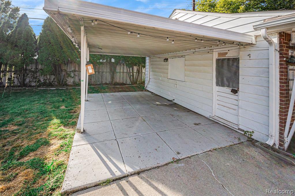 8725 LOCHDALE Street, Dearborn Heights, MI 48127 — Photo 22