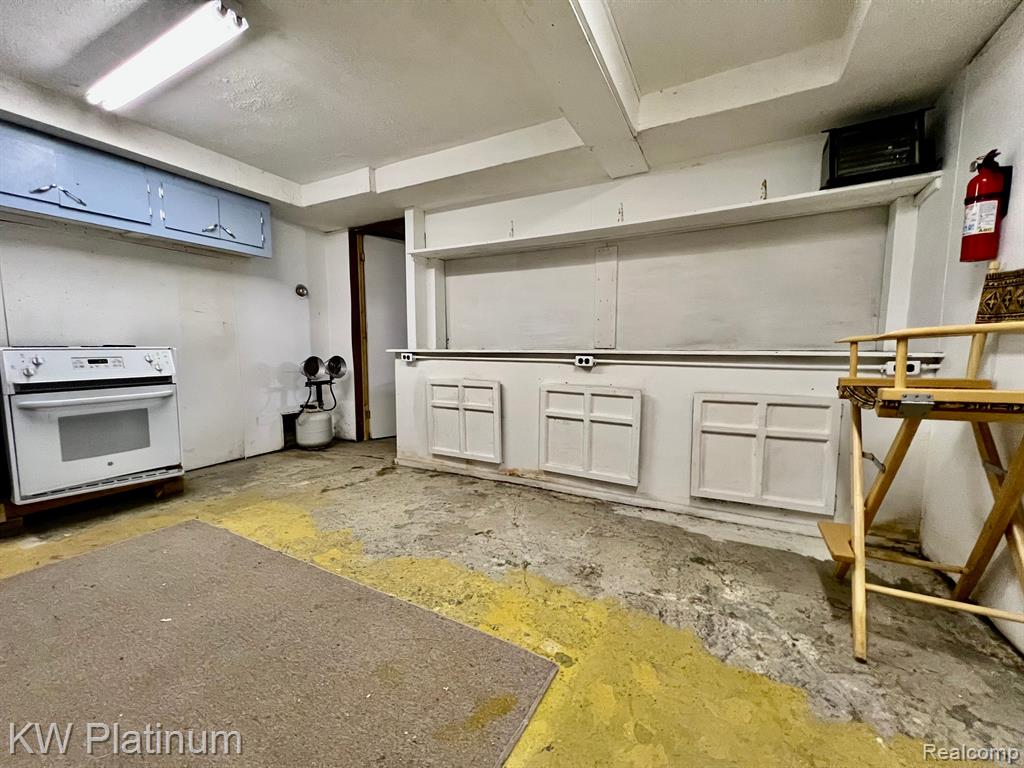 5757 Indian Trail, China, MI — Photo 12