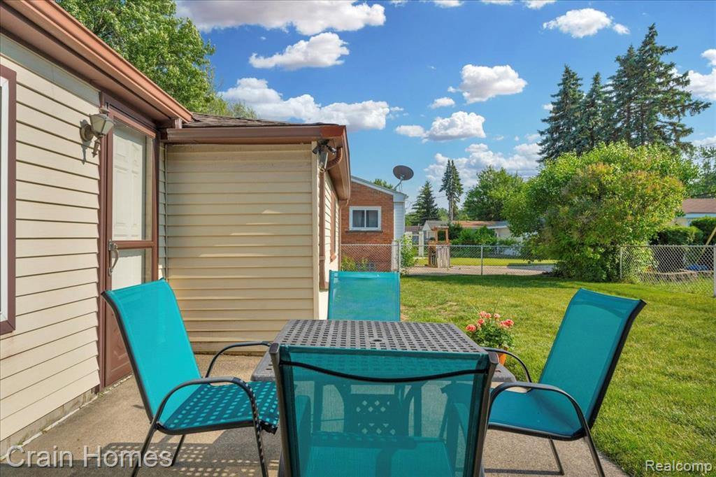 846 Moulin Avenue, Madison Heights, MI 48071 — Photo 31