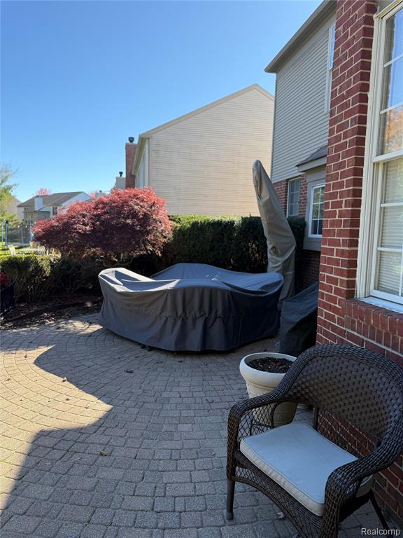 7555 Windgate Circle, West Bloomfield, MI 48323 — Photo 8