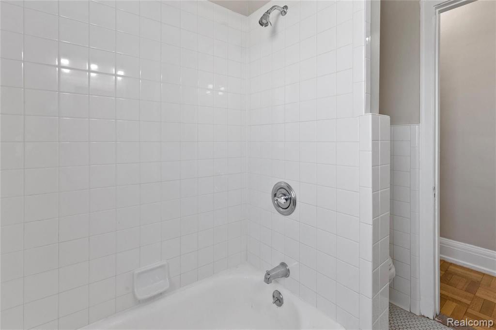 2900 E Jefferson #A602 Avenue, A602, Detroit, MI 48207 — Photo 24