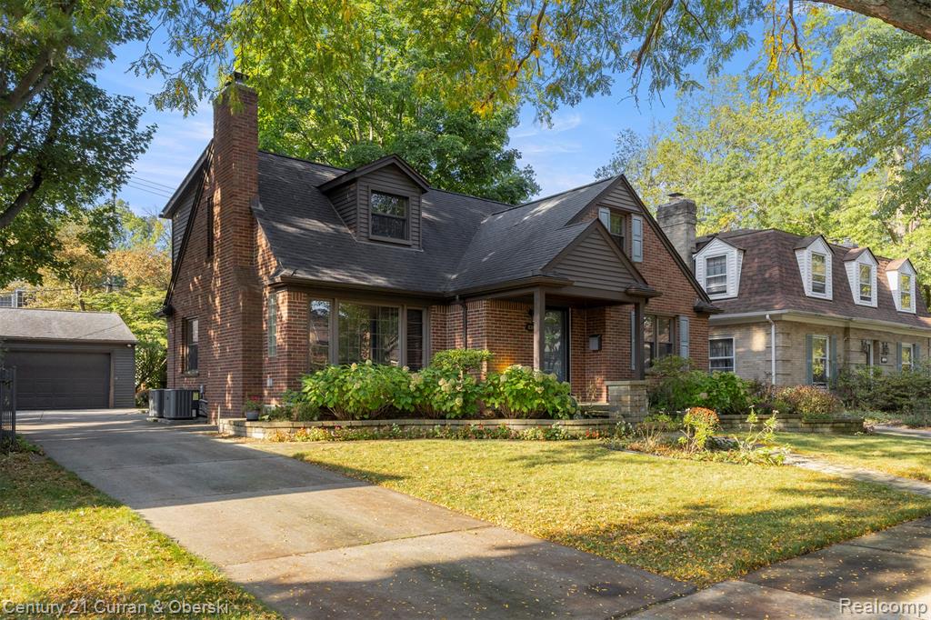 830 S Lafayette St Street, Dearborn, MI 48124 — Photo 2