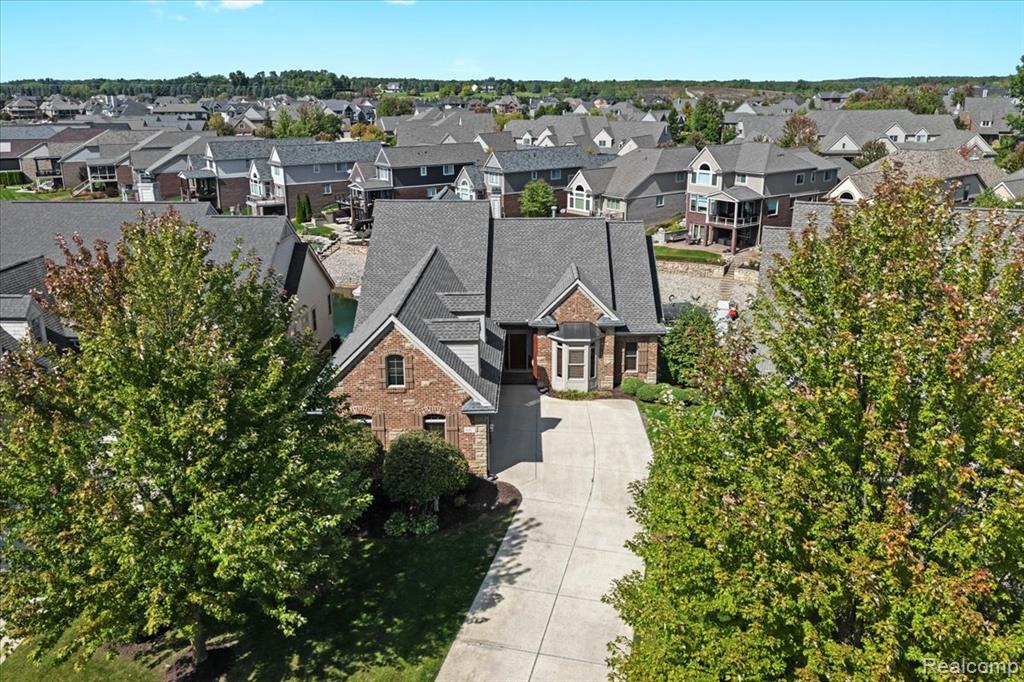 10817 Cliffview Drive, South Lyon, MI 48178 — Photo 33