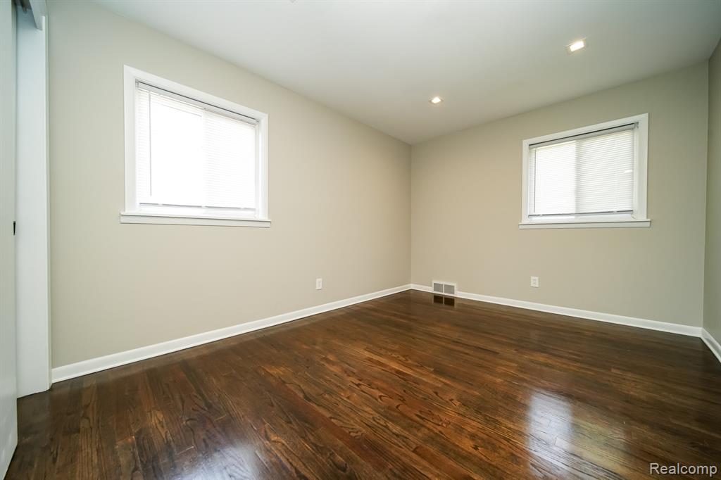 5367 E 13 Mile Road, Warren, MI 48092 — Photo 40